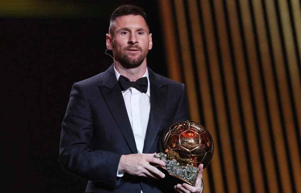 Lionel Messi là cầu thủ giàu thứ 2 thế giới. 