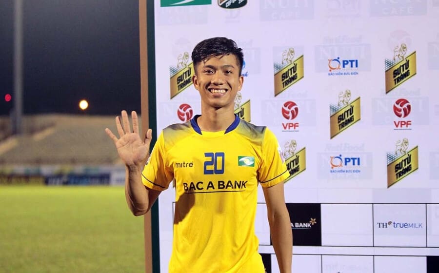 Phan Văn Đức lọt top cầu thủ đẹp trai nhất đội tuyển Việt Nam